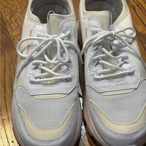 Women’s White Athletic Puma Sneakers Size 9